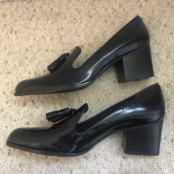 Stuart Weitzman Girl Thing Wing Tip Tassel Loafer - Picture 4 of 8